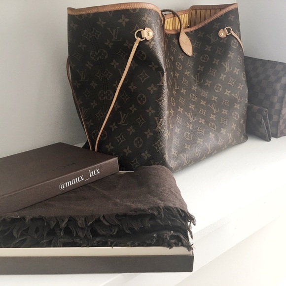 Louis Vuitton Accessories - Louis Vuitton Monogram Shawl Blanket Scarf